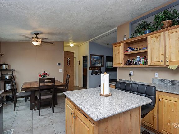 2nd image of 1583 Dustin Dr