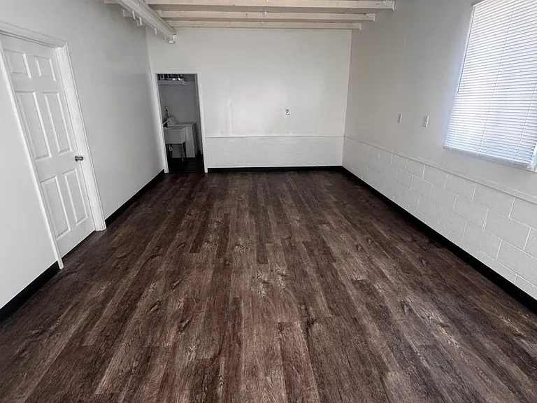 620 Edna Lane — Photo 3