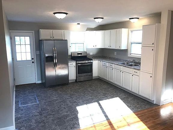 5th image of 5647 Averill Ave SW