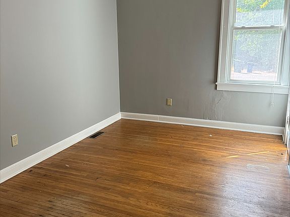 4th image of 2623 Neil Ave #2623