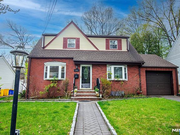 5th image of 352 Billington Rd