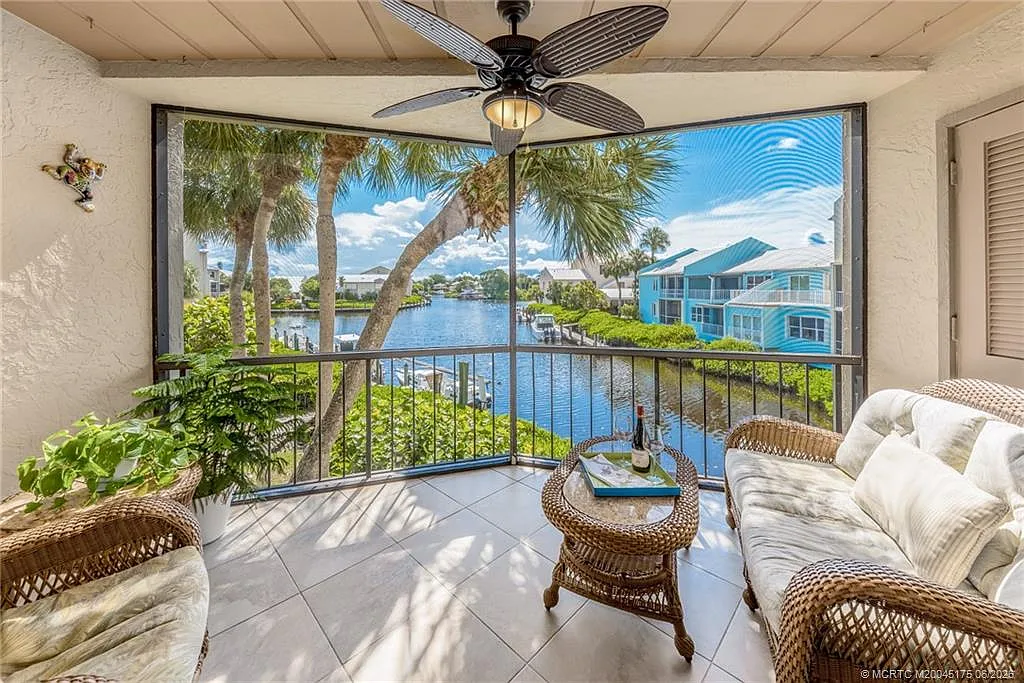 2 bed, 2.5 bath, 1515 sqft, $3,950 — Photo 1