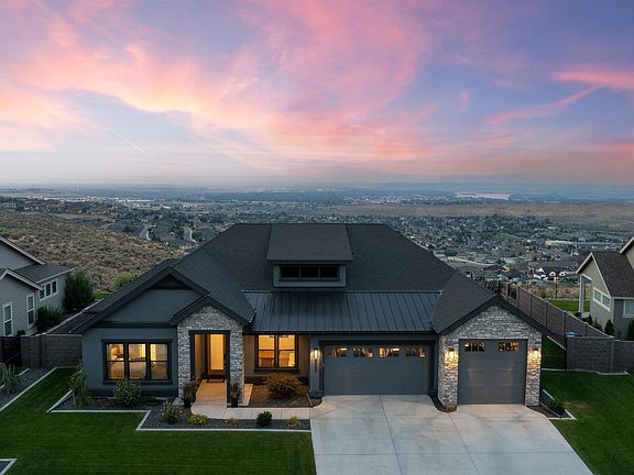 2nd image of 2150 Legacy Ln