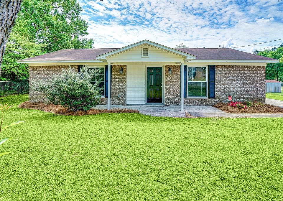 1st image of 2318 Basswood Dr