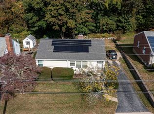 21 Westridge Rd, New London, CT 06320