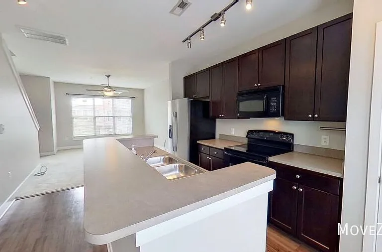 827 Seigle Point Dr — Photo 21