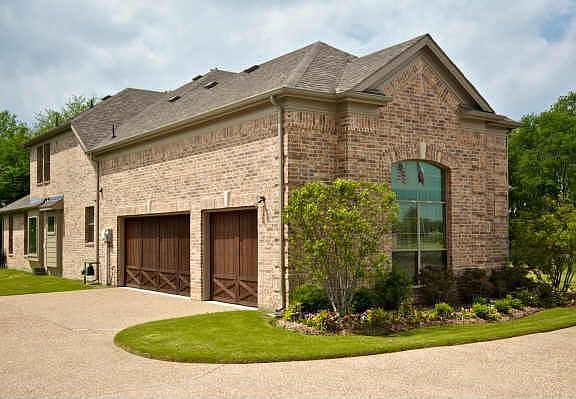 4th image of 7208 Meadow Glen Dr