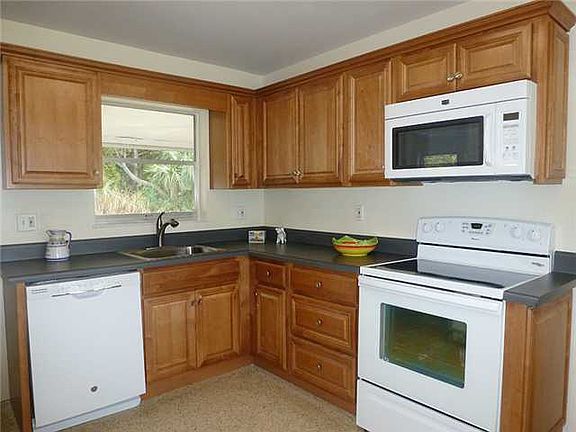 2nd image of 3437 NE Jeannette Dr