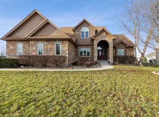 2944 NW 167th St, Clive, IA 50325