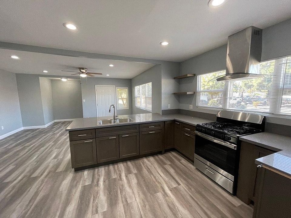 1st image of 222 Cypress Ave #115