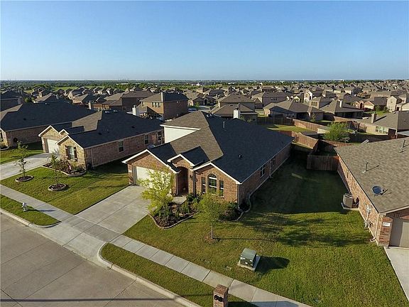 5th image of 373 Coral Vine Ln