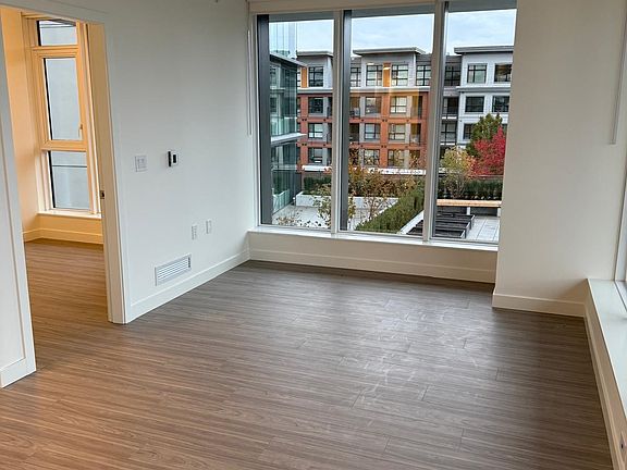 4th image of 13675 107a Ave #502