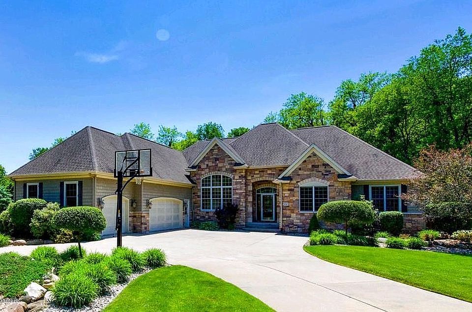 1st image of 8545 Mountain Pine Ln