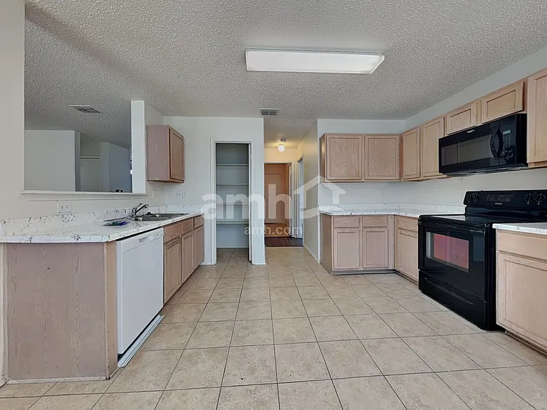 4301 Meadowknoll Dr — Photo 3