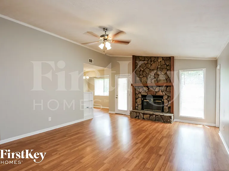 5301 W Jones Bridge Rd — Photo 4