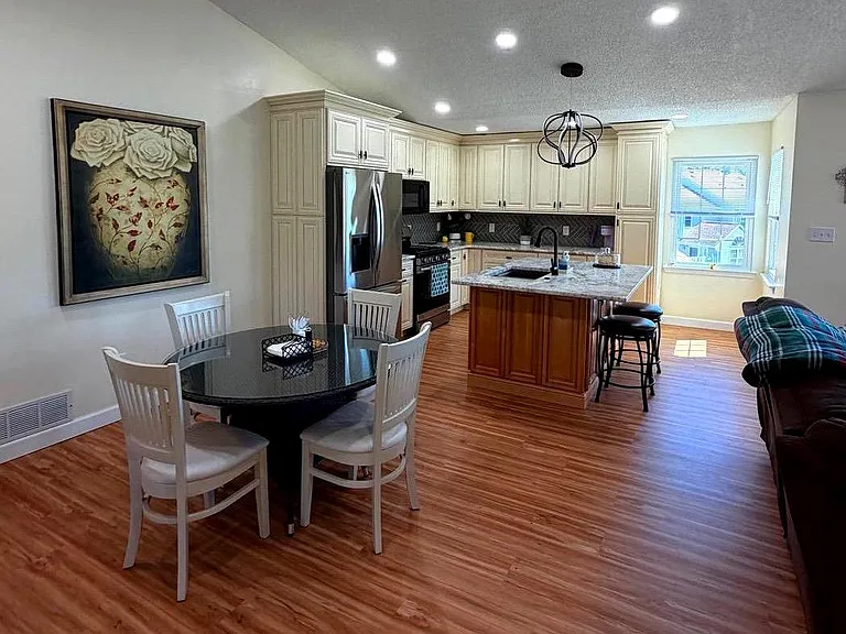 543 Cedar Hollow Dr — Photo 9