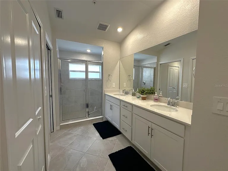 14231 Heritage Landing Blvd #1928 — Photo 17