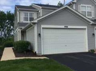 956 Genesse Ct, Naperville, IL 60563