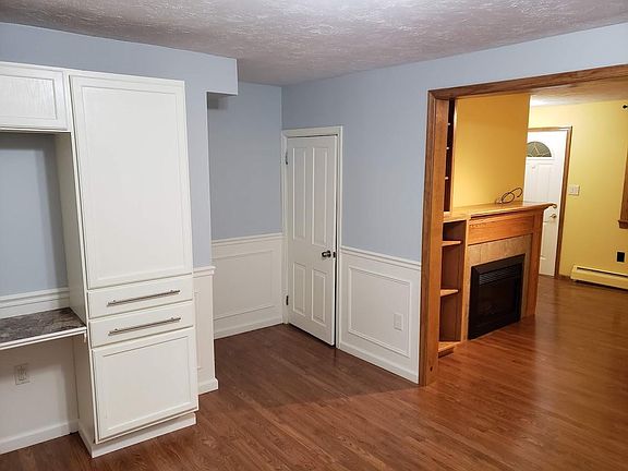 Dining room / living room