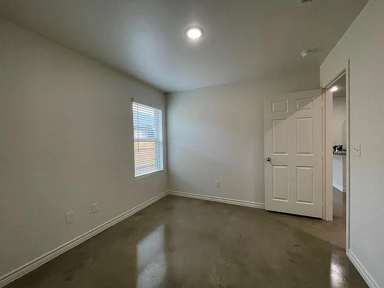 2317 Zanoletti Dr — Photo 20