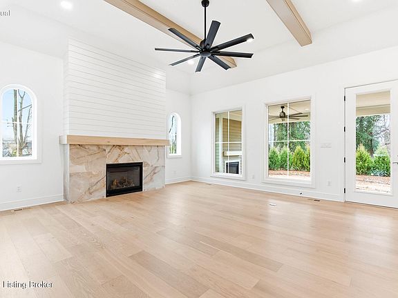 5th image of 3 Springhouse Creek Ln