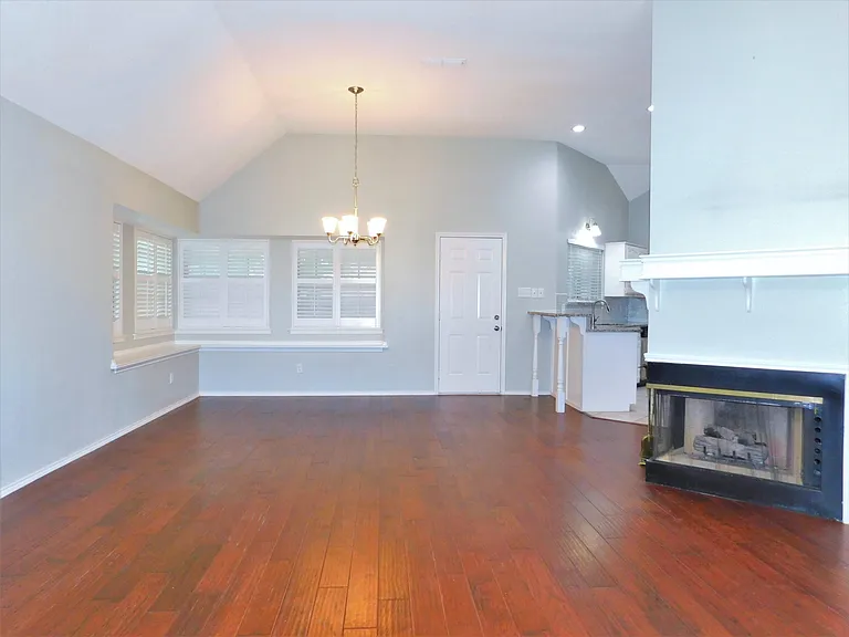 1539 Pickwick Ln — Photo 6
