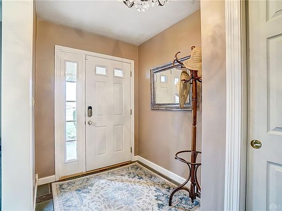 4th image of 2698 Lorrie Ct