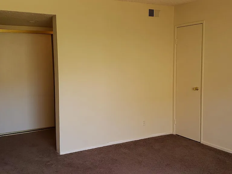 22719 Garzota Dr — Photo 14