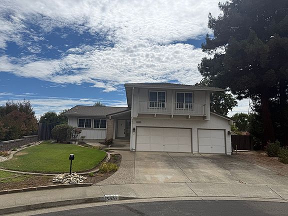 2nd image of 3537 Augusta Ct