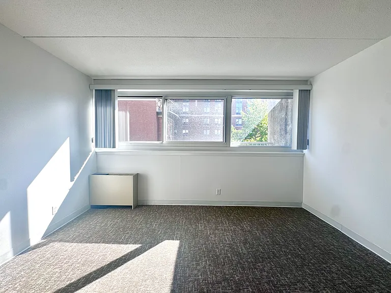 131 Park St #404 — Photo 11