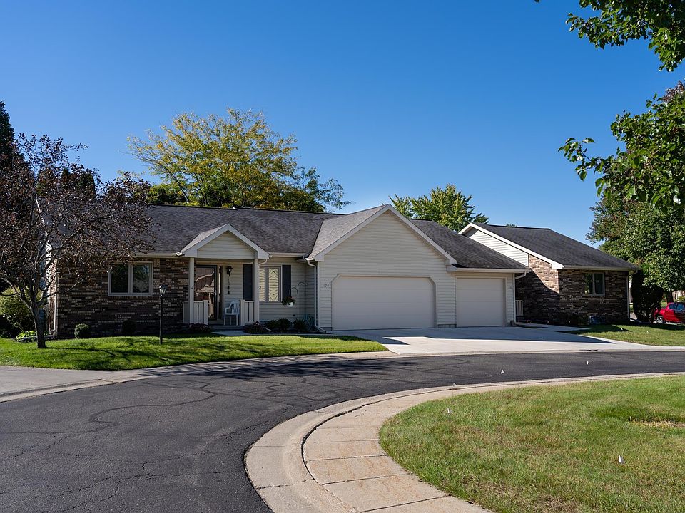 1st image of 110 Apricot Ln