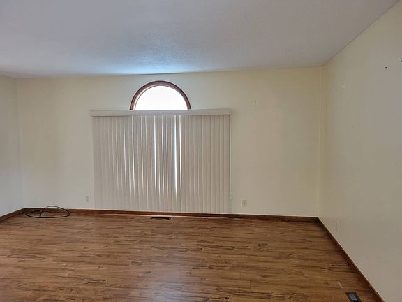 3rd image of 2501 23rd Ave