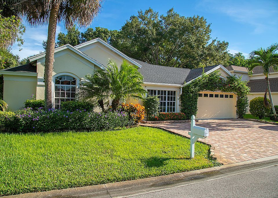 1st image of 22009 Seashore Cir