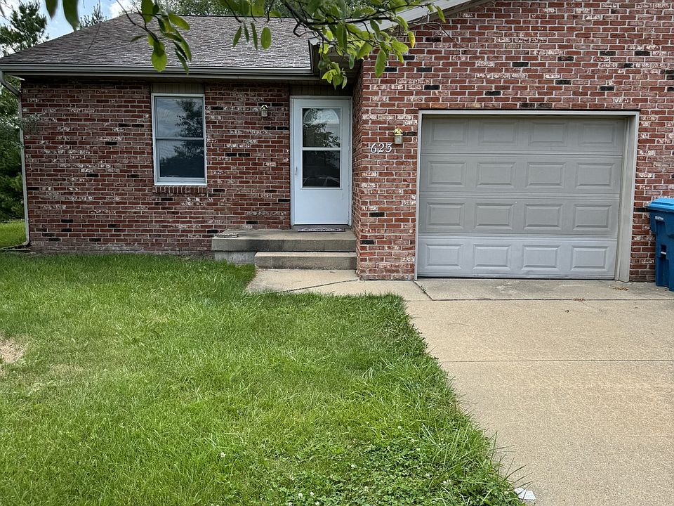 1st image of 623 N Illini Ave #A