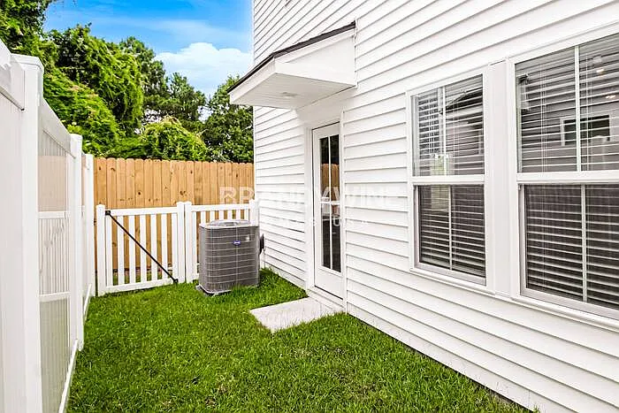 1076 Wildflower Dr — Photo 33