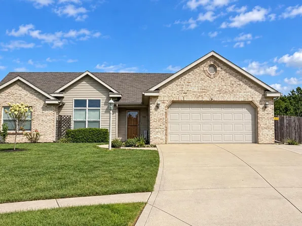 1504 Summerset Ridge Dr, Auburn, IN 46706