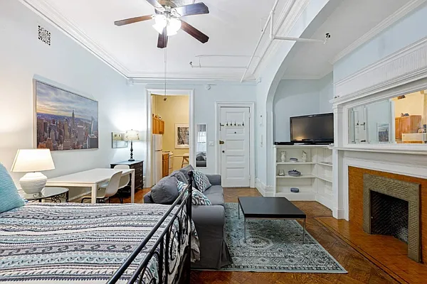 Rented by Susan Finkel, LREB | media 3