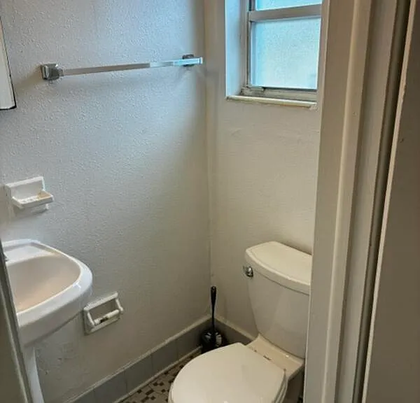 1606 King St #13-0 — Photo 9