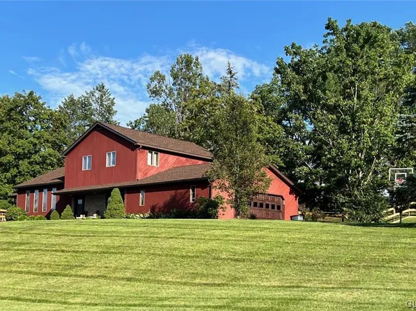 5065 Oakland Rd N, Slatington, PA 18080