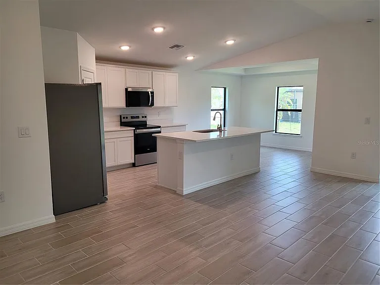 11383 Baggot Ave — Photo 4