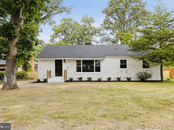 6712 S Benson Dr, Alexandria, VA 22306