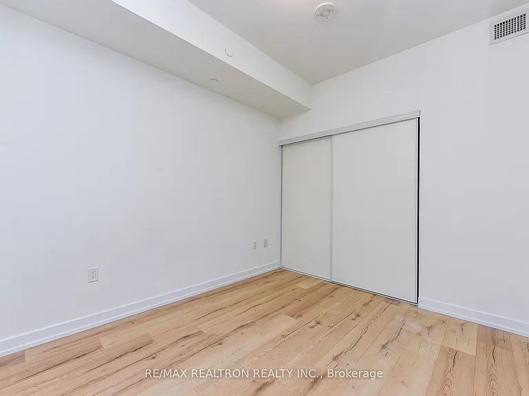 1195 The Queensway W #513 — Photo 21