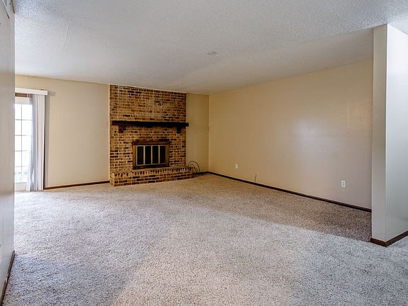 2nd image of 1110 W Virginia Ln APT 2