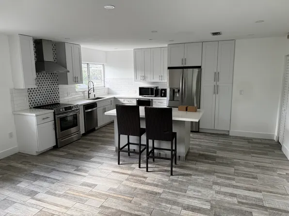 3132 SW 16th St #2, Miami, FL 33145