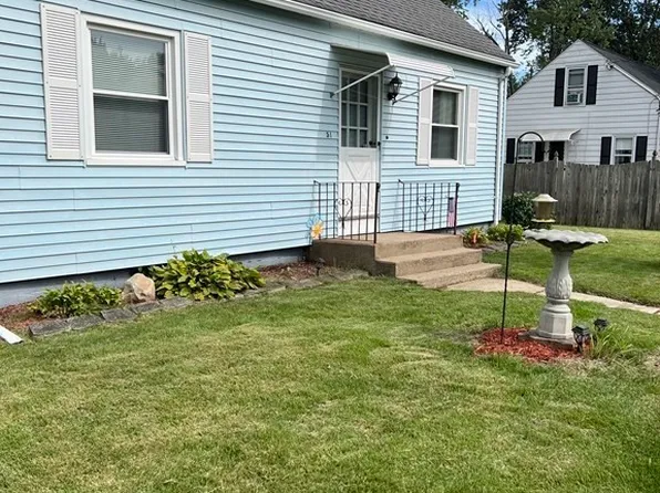 51 Stocker St, Springfield, MA 01129