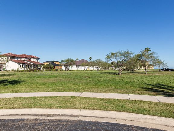 2nd image of 110 Lantana Ln