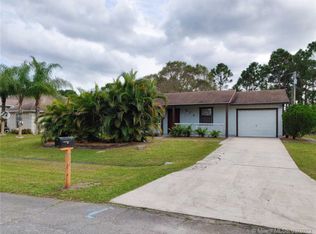 874 SW Saltonstall Ter, Pt Saint Lucie, FL 34953