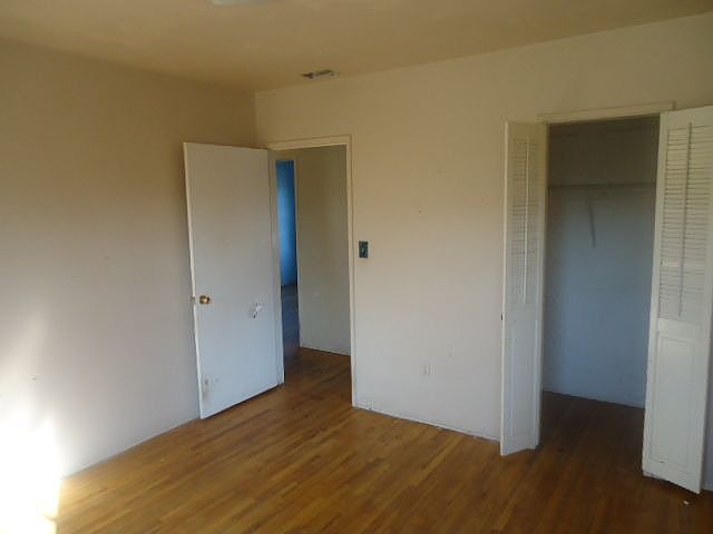 2nd image of 935 N Alamo St