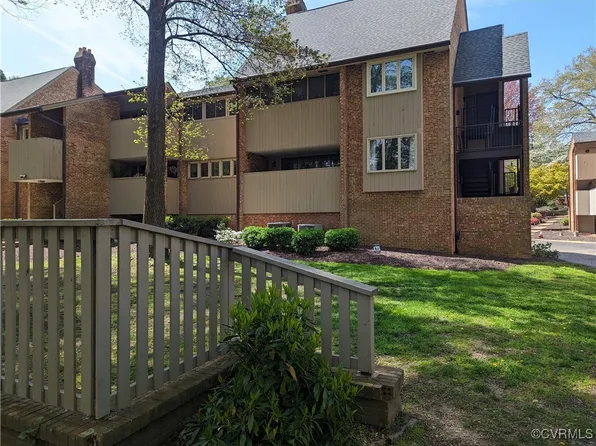376 Merrimac Trl APT 311, Williamsburg, VA 23185