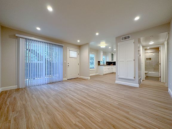 4th image of 305 N Alhambra Ave #1
